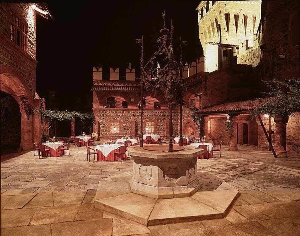 Castello Di Pavone Hotel Pavone Canavese ภายนอก รูปภาพ
