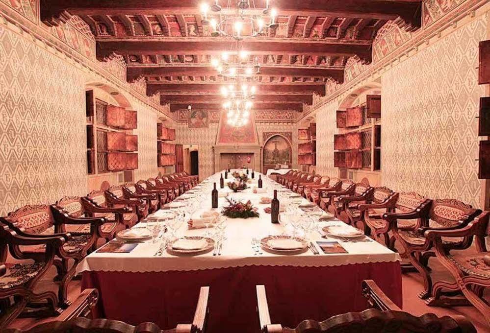 Castello Di Pavone Hotel Pavone Canavese ภายนอก รูปภาพ